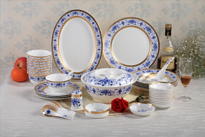 Relief gold-glazed blue and white porcelain- - Color-glazed advanced bone china suit PC0024