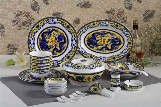 Emperor Dragon- - Színes üvegezésű fejlett csont porcelán öltöny PC0017