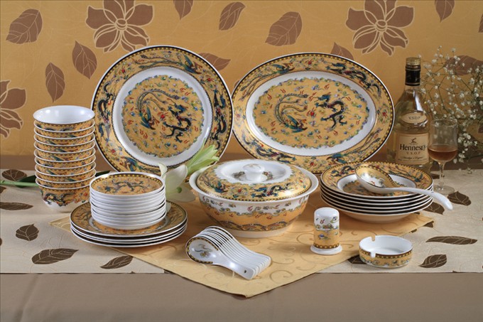 Zaawansowana Porcelana kostna z kolorowym szkliwem PC0038